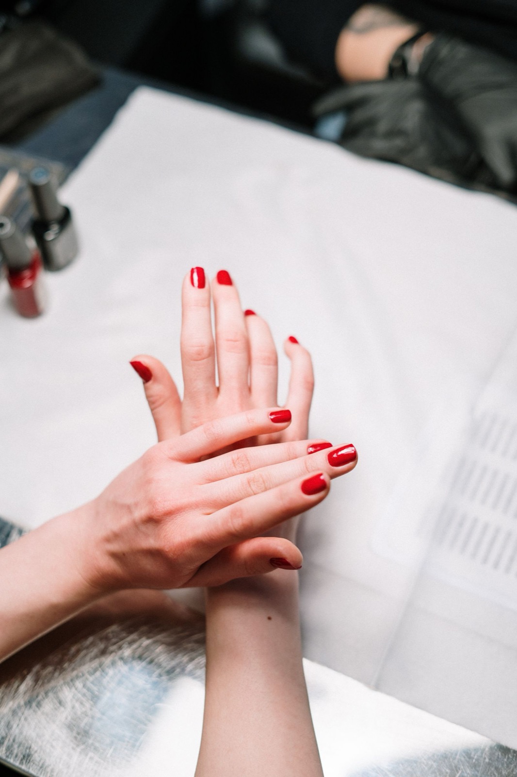 Best Luxury Nail Polishes in the UK 2026